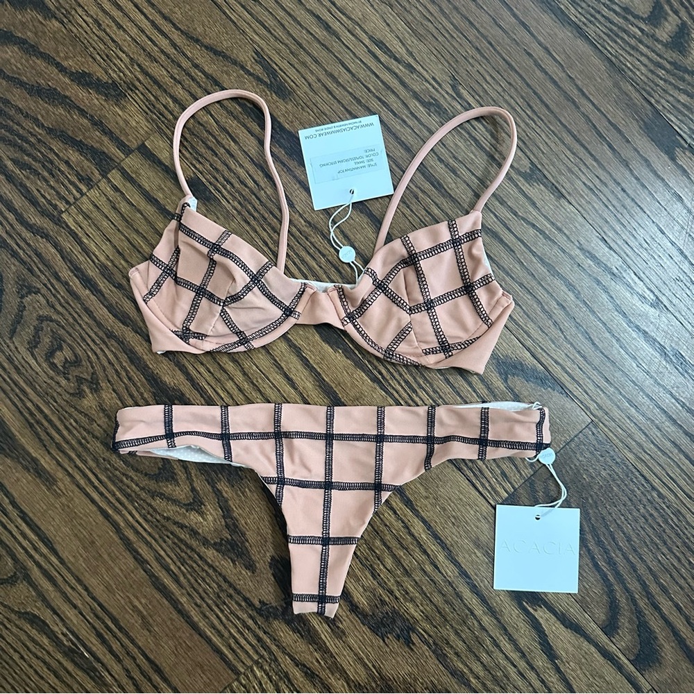 Acacia NEW Manhattan Top Sandy’s bottom size small topless storm stitching